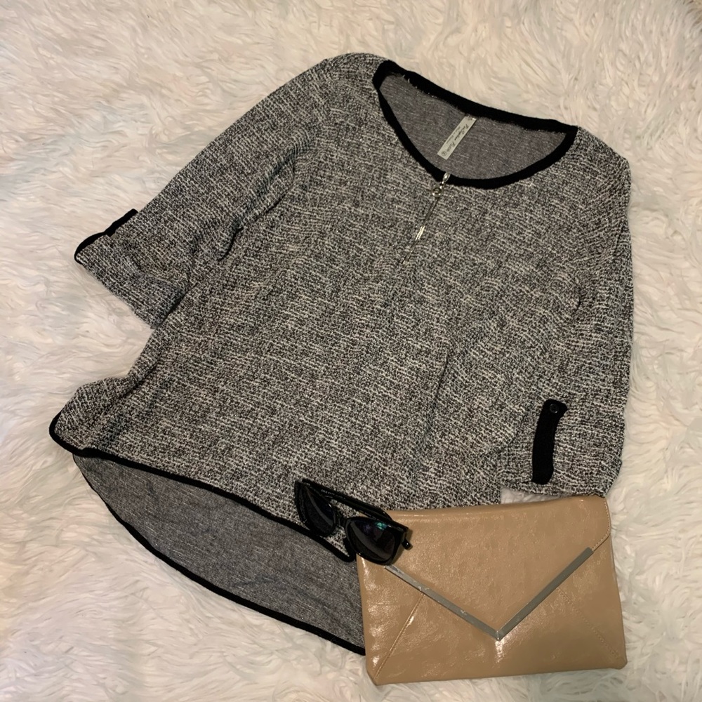 PerSeption Black and White Textured Top